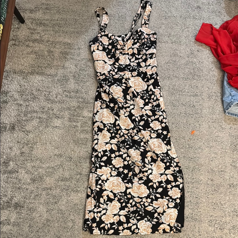 Abercrombie & Fitch Black and White Sheath Midi Dress